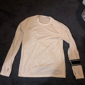 Long sleeve lulu lemon shirt